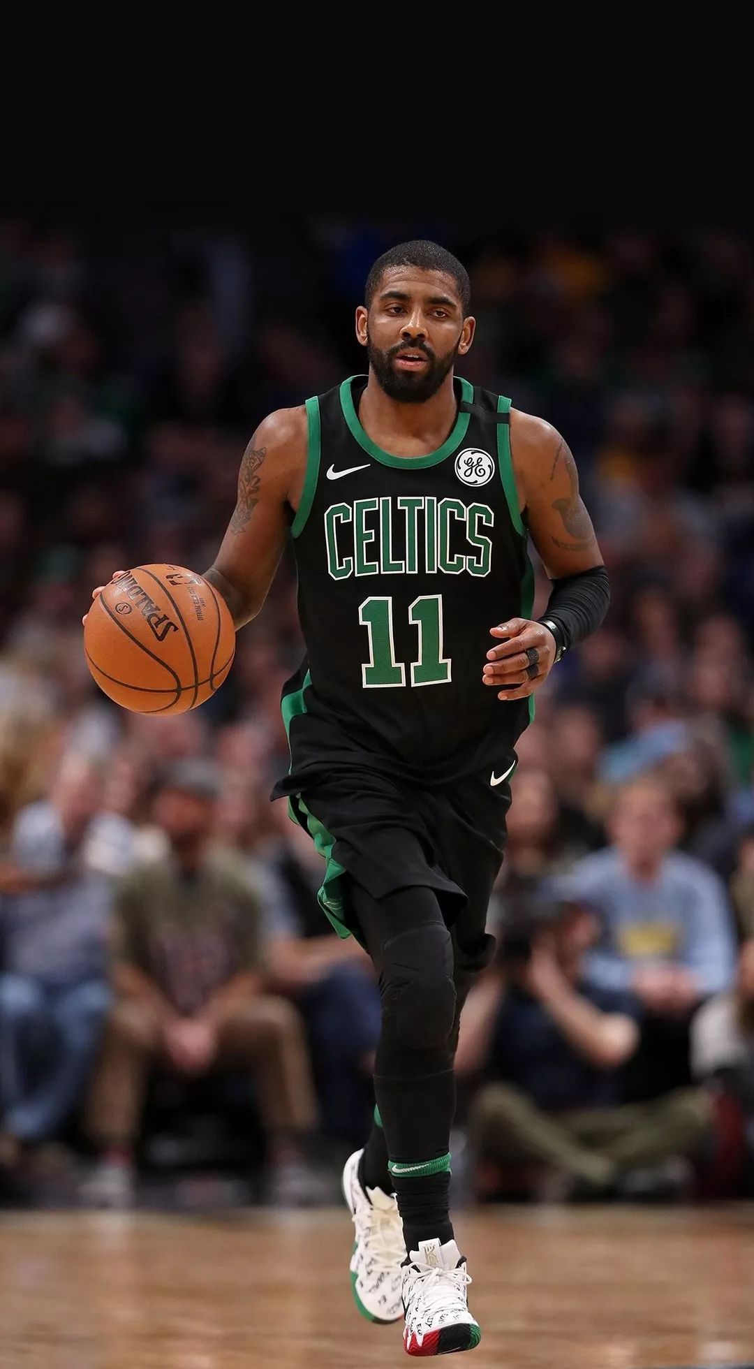 澎湃：管理层想复刻郭士强案例恐有偏差，邵佳一应提升抗压能力（澎湃评：管理层试图复制郭士强模式或有偏差，邵佳一需提高抗压能力）