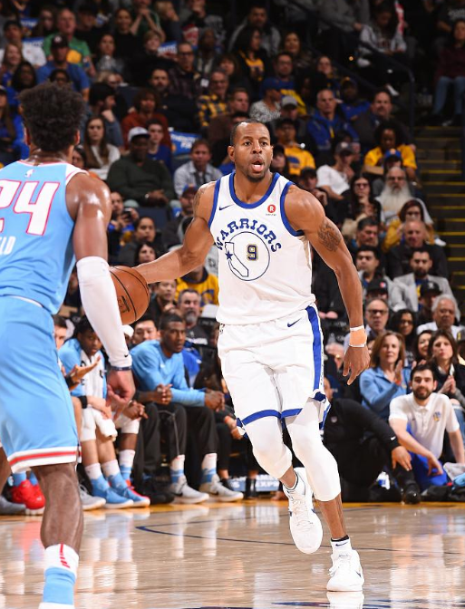 科尔：勇士仍需提升防守质量，但失误才是胜负的关键因素（科尔直言：勇士防守仍待提高，胜负更取决于失误）