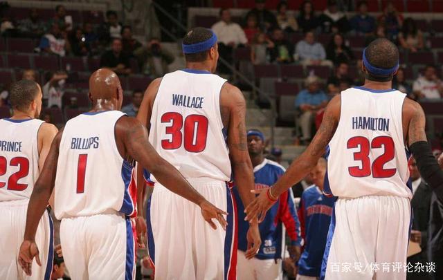 英超-特罗萨德替补破门 阿森纳1-2遭维拉读秒绝杀（英超：特罗萨德替补建功 阿森纳1-2被维拉补时绝杀）