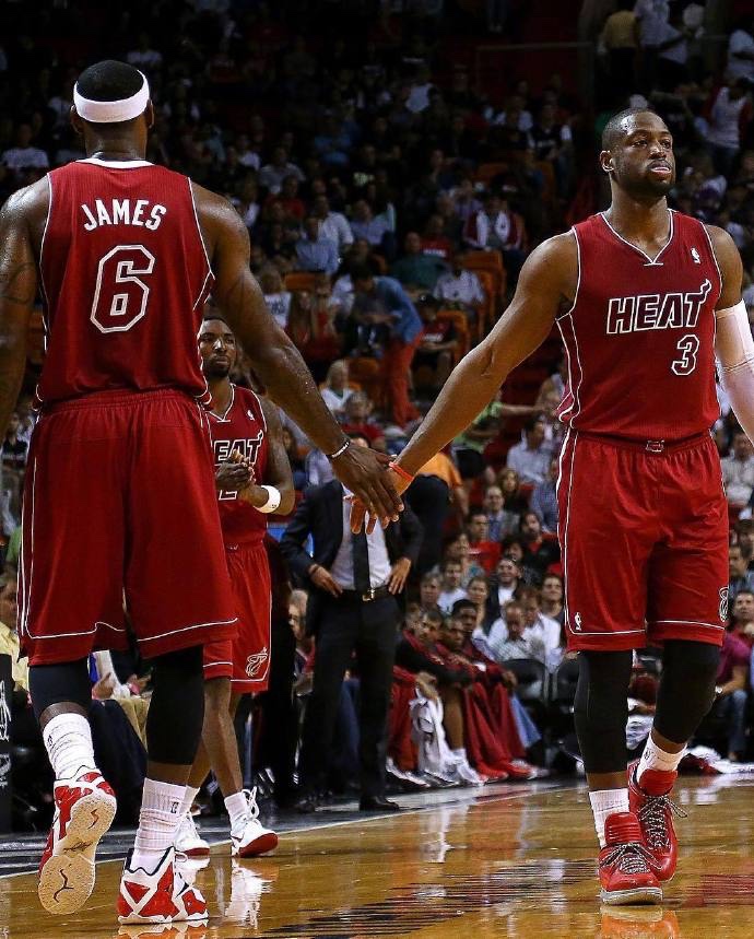 佩德罗首开纪录（佩德罗先拔头筹）