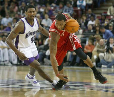 半场战报：申花2-0津门虎，阿苏埃破门，吴曦点射（半场快讯：申花2-0领先津门虎，阿苏埃破门，吴曦点球命中）