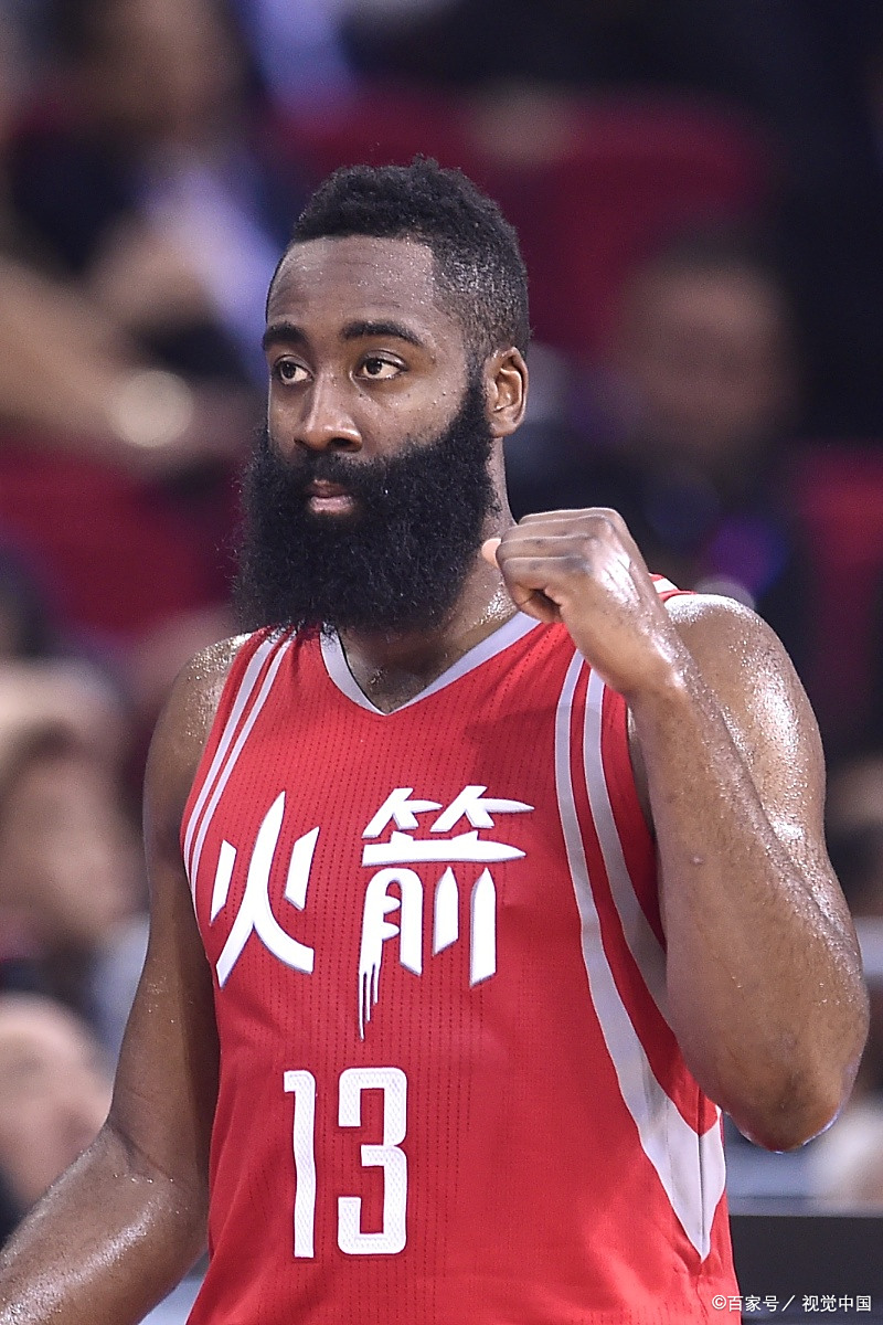 马特乌斯：阿隆索适合皇马，他比安切洛蒂更强调整体而非个人（马特乌斯称阿隆索是皇马理想人选，比安切洛蒂更注重团队而非个人）