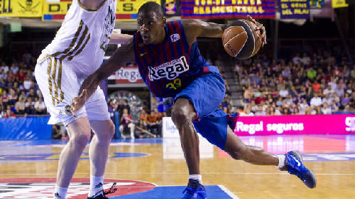 官方：孔蒂当选2025意足球盛典最佳教练，那不勒斯最佳俱乐部（2025意大利足球盛典：孔蒂荣膺最佳教练，那不勒斯获评最佳俱乐部）