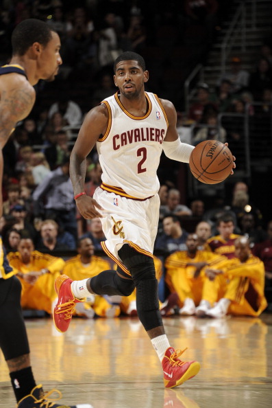 欧冠进球榜更新：莱万连续破门,（欧冠射手榜最新：莱万连场破门）